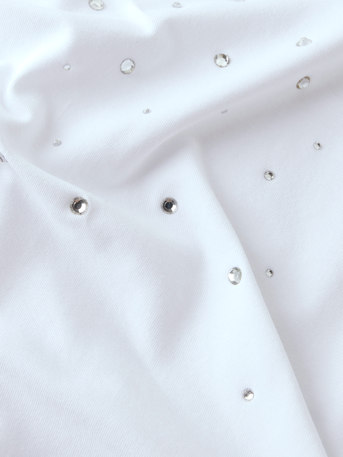 model_shot-front_full